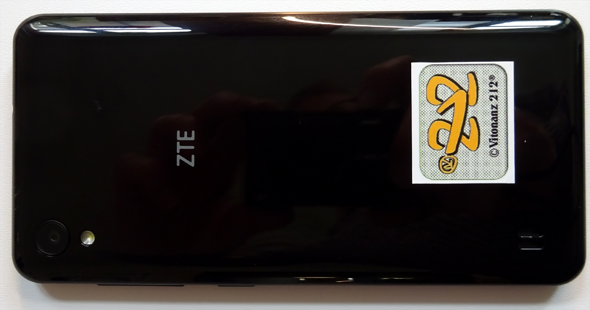 Vitonanz 212® Shield Mobielfung Neutralizer in Anwendung auf Smartfone